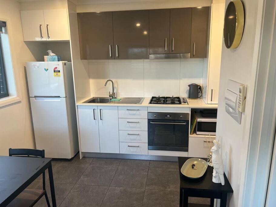 Adorable 1 Bedroom Unit In Coombs Weston Creek